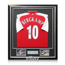 Dennis Bergkamp Signé Arsenal T-shirt. Dans Cadre Deluxe