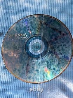 Édition Deluxe de l'album 'Rihanna Rated R' avec livre Swarovski, photo signée et CD - Très rare.