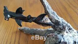 Grand Cayman Black Coral Sculpture Shark Richard Barile Marteau Signé Withcoa