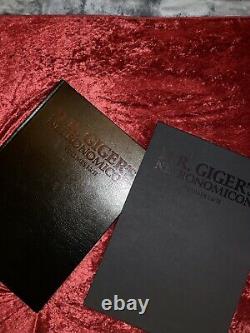 H R Giger Necronomicon I & 2 Deluxe Signé Et Numéroté 364/666 Bound En Cuir
