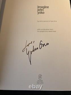 Imagine John Yoko par Yoko Ono, signé et dédicacé par John Lennon en 2018, livre relié.