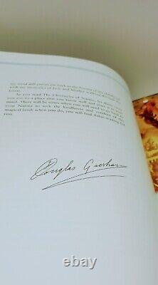 Les Chroniques complètes de Narnia par C. S. Lewis, signées par Douglas Gresham en 1998.