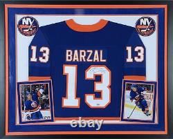 Maillot Fanatics Breakaway signé de Mathew Barzal des NY Islanders, encadré de luxe en bleu.