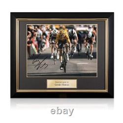 Photo signée de Geraint Thomas lors du Tour de France, sprint à l'Alpe d'Huez. Cadre de luxe