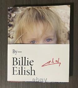 Signé Billie Eilish Book De Billie Eilish Autographied Book In Hand
