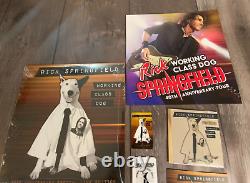 Signed Rick Springfield Working Class Dog Deluxe Box Set cd bookpictot dvd vinyl

<br/>  	<br/>Translation: Coffret de luxe signé Rick Springfield Working Class Dog comprenant un CD, un livre photo, un DVD et un vinyle
