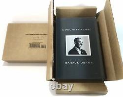 Un Livre De Couverture Du Président Barack Obama Signé Land Deluxe