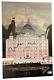 Wes Anderson A Signé Une Photo 12x18 De L'autographe De L'hôtel Grand Budapest Beckett